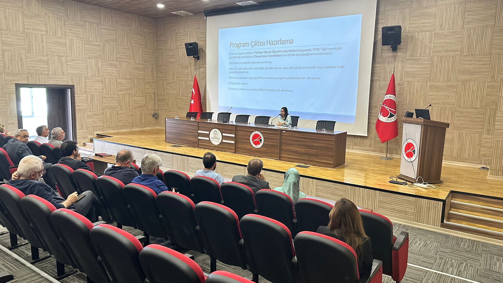 “Eğiticinin Eğitimi” Programı ve Bologna Akreditasyon Süreci Bilgilendirme Toplantıları  Gerçekleştirildi”